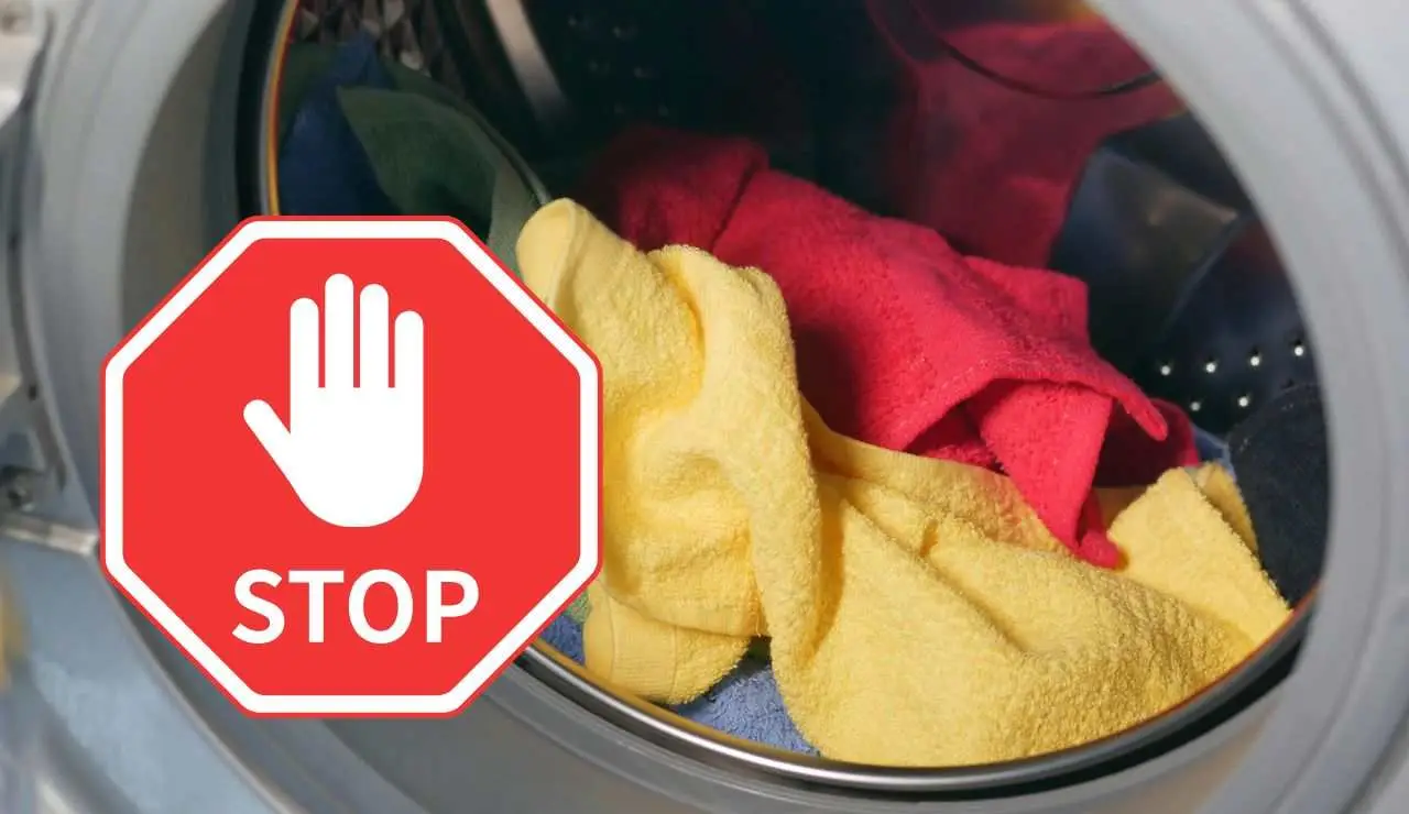 Cosa significa il simbolo di lavaggio quadrato con cerchio? Ecco cosa devi sapere